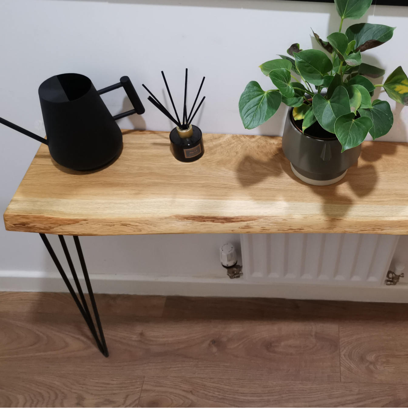 Live edge solid oak console/hallway table with black hairpin legs