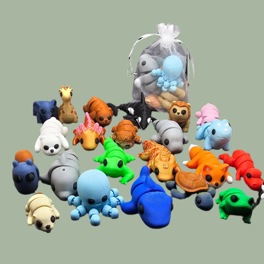 Mini-Mals Mystery Pouch | 4 Articulated Mini Animal Figures