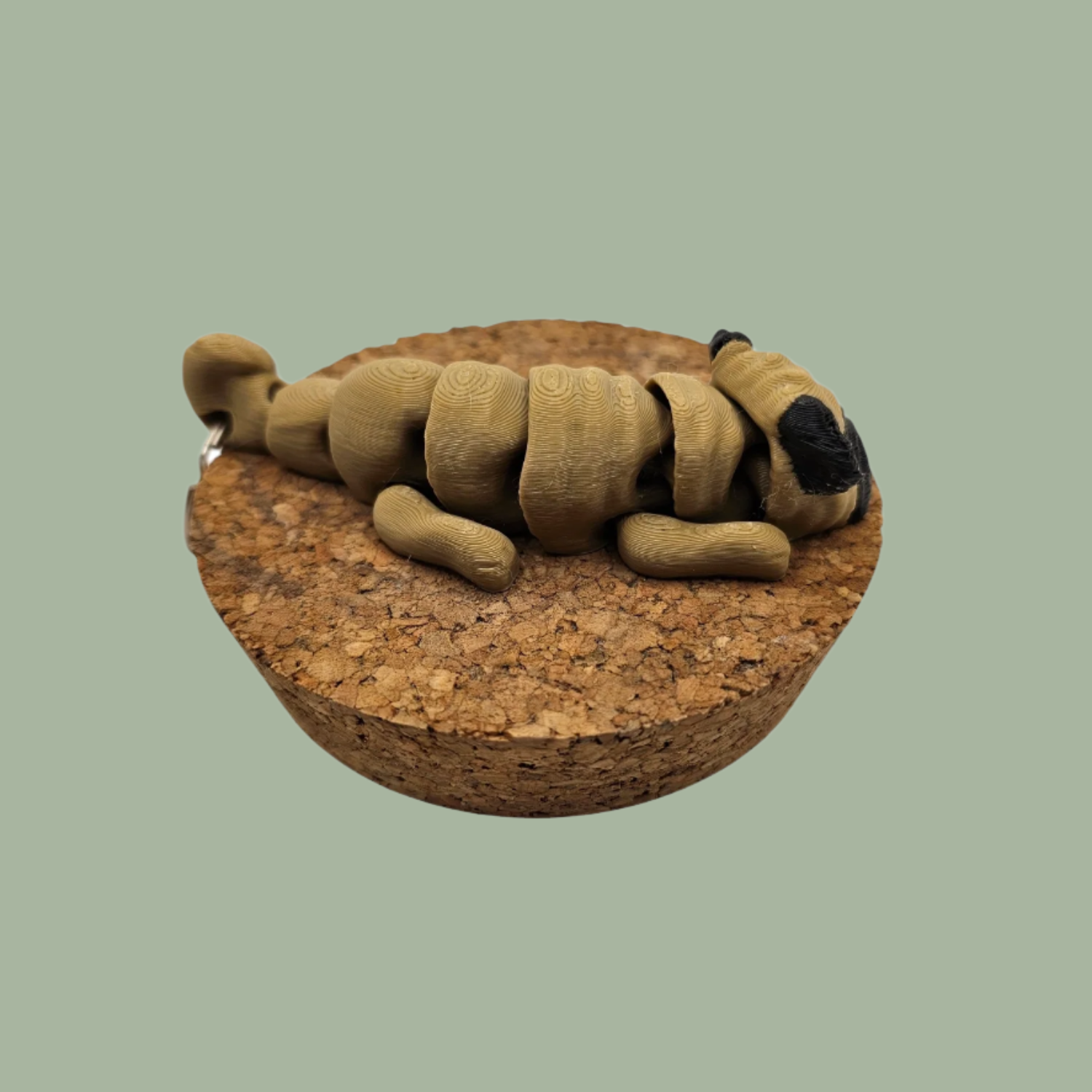 Light brown and black articulated dog keyring